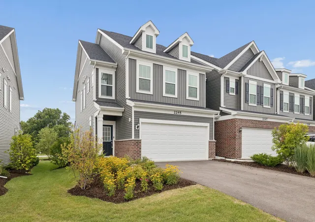 Photo 2 of Townhouse for sale at 2245 Horseshoe Cir, Naperville, IL 60564 | MLS# 12774197 | Listing updated on 2026-10-07