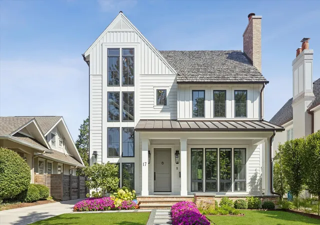 Single family home for sale at 17 Ulm Pl, Hinsdale, IL 60521 | MLS# 12774207