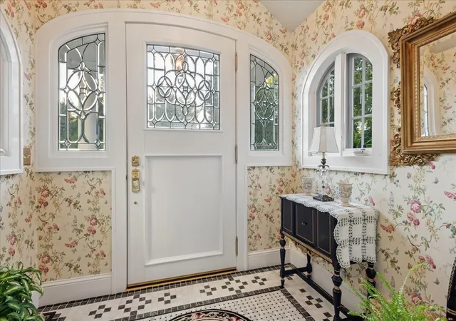 Photo 3 of Single family home for sale at 735 Hawthorne Ln, Geneva, IL 60134 | MLS# 12774208 | Listing updated on 2026-10-08