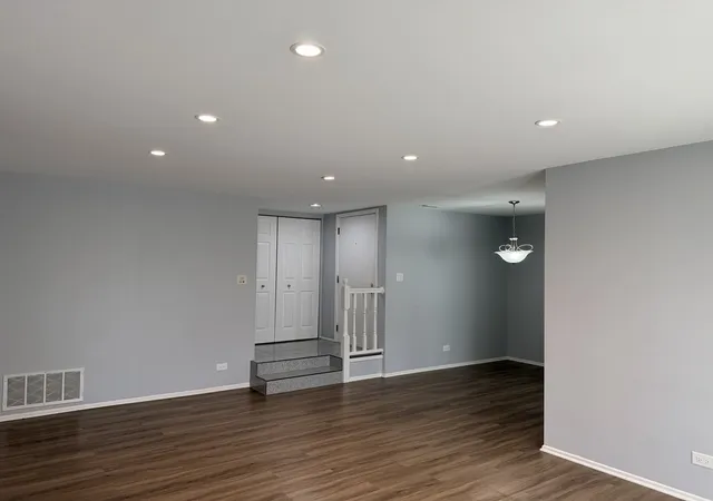 Photo 3 of Condo for sale at 1312 Coventry Cir #1312, Vernon Hills, IL 60061 | MLS# 12774222 | Listing updated on 2026-10-07