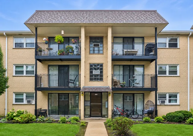 Condo for sale at 6567 N Harlem Ave #1W, Chicago, IL 60631 | MLS# 12774223