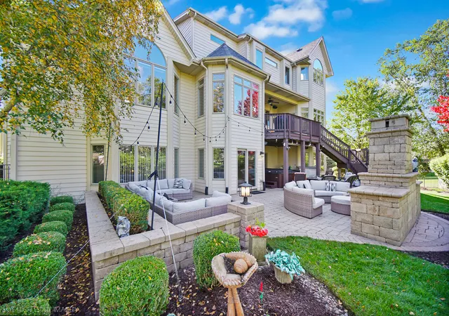 Photo 4 of Single family home for sale at 3131 Kewanee Ln, Naperville, IL 60564 | MLS# 12774234 | Listing updated on 2026-10-07