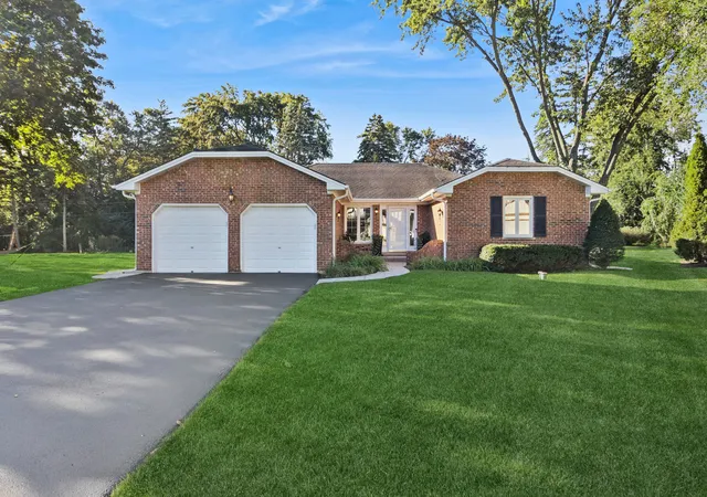 Single family home for sale at 419 W Marion St, Prospect Heights, IL 60070 | MLS# 12774240