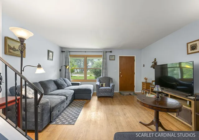 Photo 3 of Single family home for sale at 46 S Glenview Ave, Lombard, IL 60148 | MLS# 12774244 | Listing updated on 2026-10-07