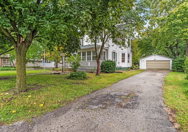 Photo 2 of Single family home for sale at 1315 Albany St, Erie, IL 61250 | MLS# 12774247 | Listing updated on 2026-10-07