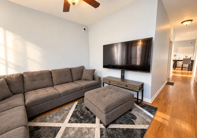 Listing Photo 4 - Condo for sale in building located at 7844 S Greenwood Ave, Chicago, IL 60619