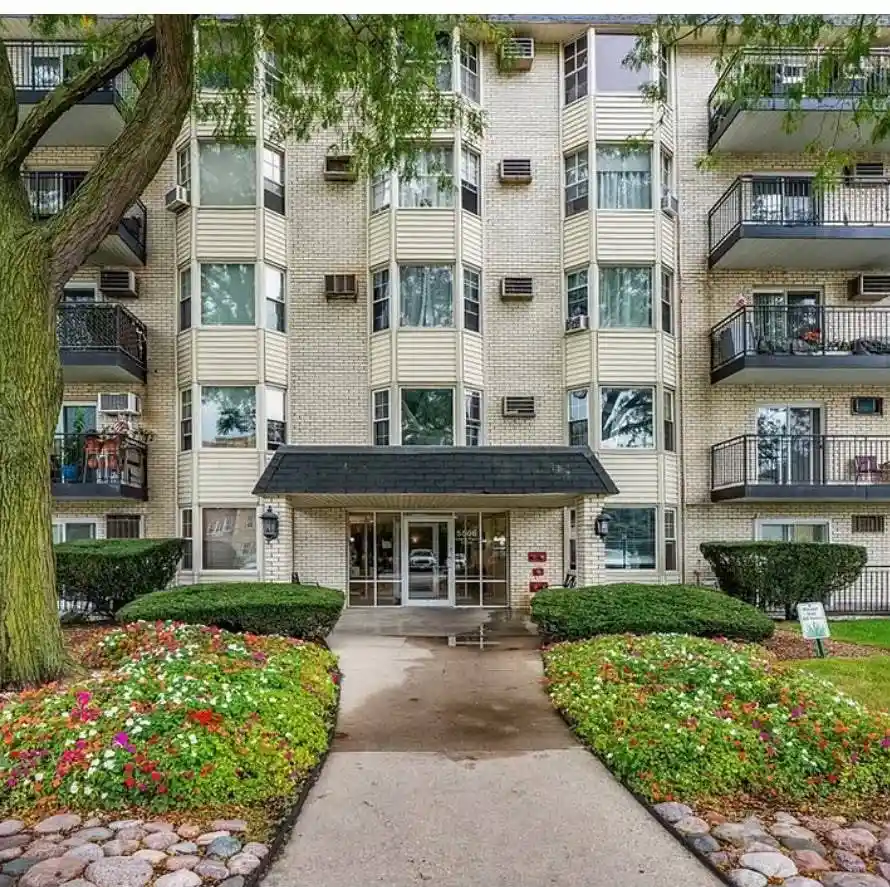 Listing Photo 1 - Condo for sale in 5506 Lincoln Ave located at 5506 Lincoln Ave, Morton Grove, IL 60053 - Unit #516