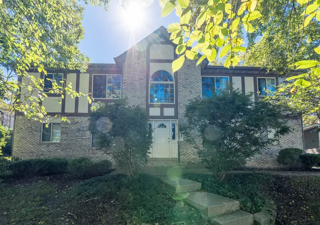 Photo 1 of Condo for sale at 529 E 9th Street #2, Lockport, IL 60441 | MLS# 12774279 | Listing updated on 2026-10-07