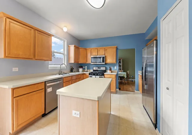 Photo 2 of Single family home for sale at 253 Carlton Mews Ct, Sugar Grove, IL 60554 | MLS# 12774282 | Listing updated on 2026-10-07