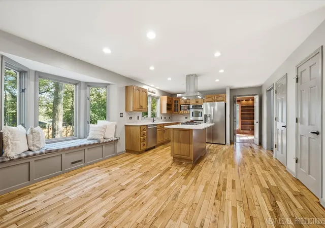 Photo 4 of Single family home for sale at 859 Ravinia Ct, Batavia, IL 60510 | MLS# 12774292 | Listing updated on 2026-10-29