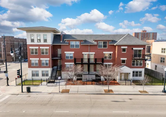 Condo for sale at 218 S Western Ave #B, Chicago, IL 60612 | MLS# 12774303
