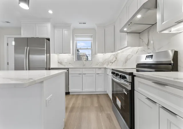 Photo 3 of Condo for sale at 218 S Western Ave #B, Chicago, IL 60612 | MLS# 12774303 | Listing updated on 2026-10-30