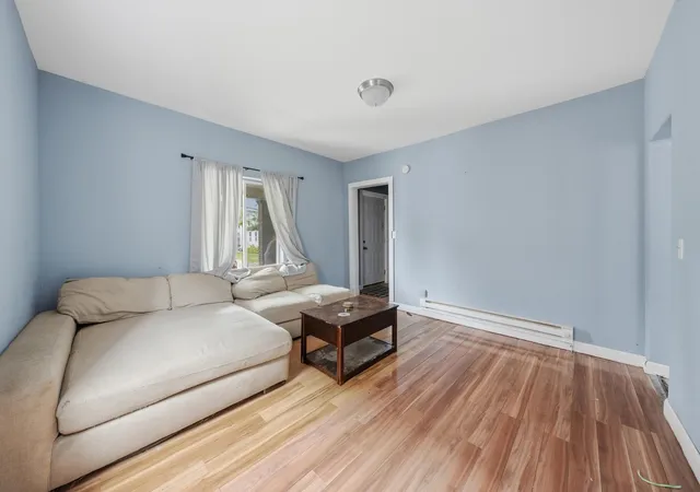 Listing Photo 4 - Condo for sale in building located at 332 Pine St, Joliet, IL 60435
