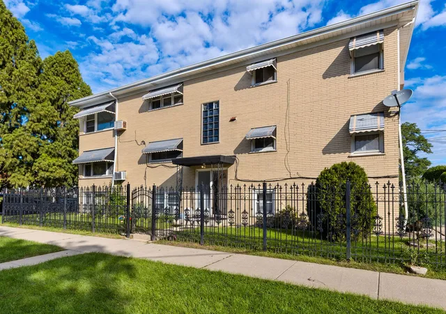 Photo 13 of Multi family home for sale at 2501 N Mont Clare Ave, Chicago, IL 60707 | MLS# 12774320 | Listing updated on 2026-10-07