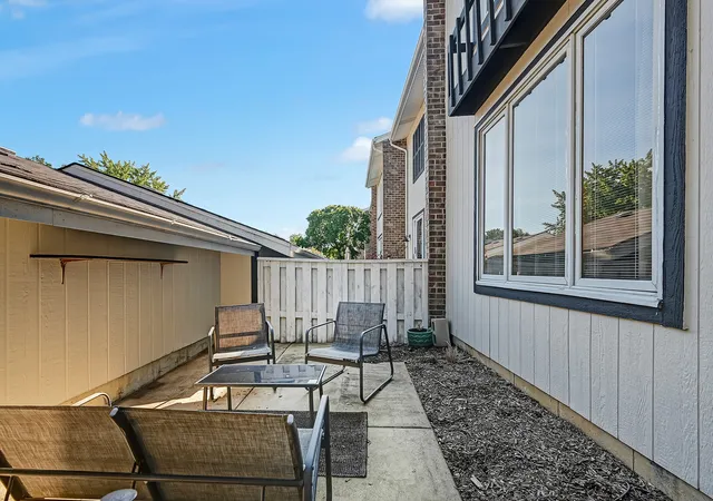 Photo 1 of Townhouse for sale at 216 Pinewood Ln, Bloomingdale, IL 60108 | MLS# 12774333 | Listing updated on 2026-10-01