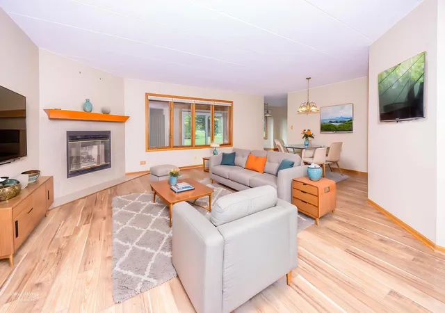 Photo 3 of Condo for sale at 2741 Harbor Dr #2741, Joliet, IL 60431 | MLS# 12774344 | Listing updated on 2026-10-07
