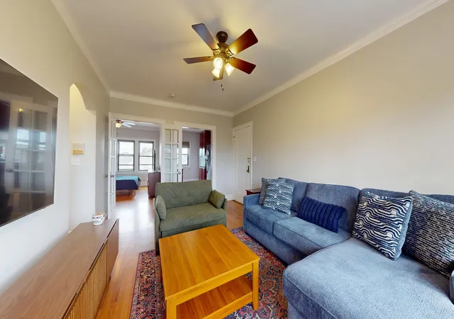 Photo 4 of Condo for sale at 904 S Elmwood Ave #3, Oak Park, IL 60304 | MLS# 12774354 | Listing updated on 2026-10-22