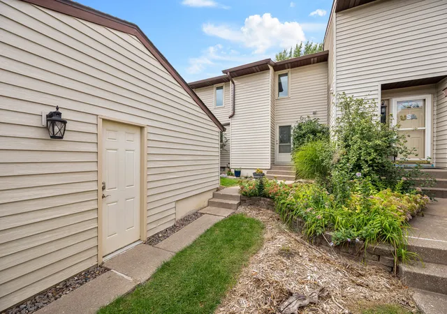 Photo 1 of Townhouse for sale at 3640 Cedarwood Ct, Bettendorf, IA 52722 | MLS# 12774356 | Listing updated on 2026-10-16