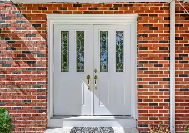 Photo 2 of Single family home for sale at 4170 Ludington Ct, Hoffman Estates, IL 60192 | MLS# 12774358 | Listing updated on 2026-10-06
