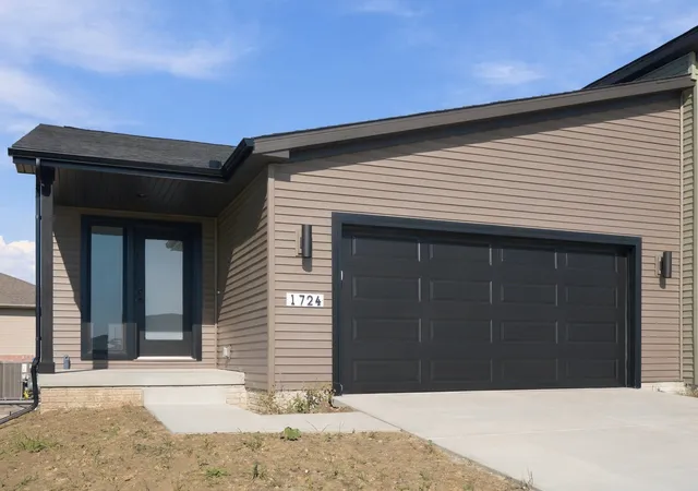 Townhouse for sale at 1724 Millstone Dr, Normal, IL 61761 | MLS# 12774363