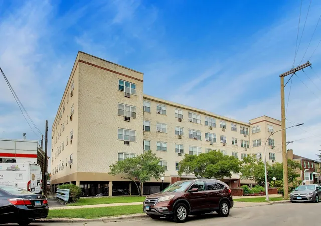 Condo for sale at 6040 N Troy St #401, Chicago, IL 60659 | MLS# 12774372