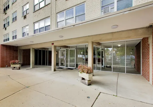 Photo 1 of Condo for sale at 6040 N Troy St #401, Chicago, IL 60659 | MLS# 12774372 | Listing updated on 2026-10-07
