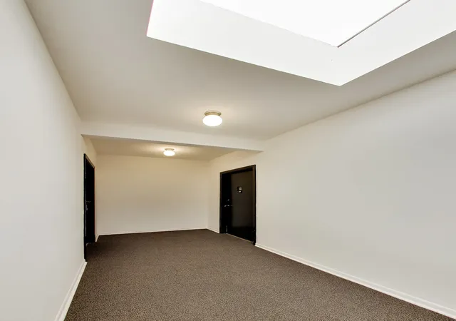Photo 4 of Condo for sale at 6040 N Troy St #401, Chicago, IL 60659 | MLS# 12774372 | Listing updated on 2026-10-07