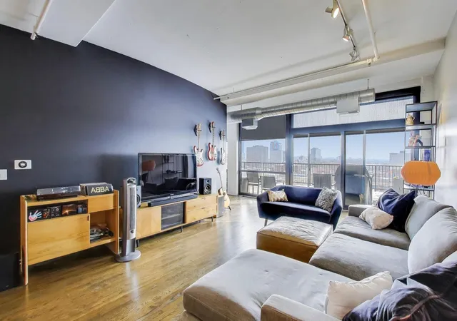 Photo 2 of Condo for sale at 1530 S State St #12N, Chicago, IL 60605 | MLS# 12774376 | Listing updated on 2026-10-07