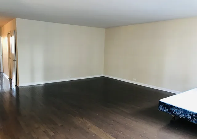 Photo 3 of Condo for sale at 40 E Cedar St #11C, Chicago, IL 60611 | MLS# 12774384 | Listing updated on 2026-10-07