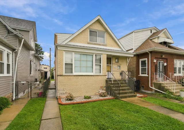 Photo 3 of Single family home for sale at 6221 S Tripp Ave, Chicago, IL 60629 | MLS# 12774385 | Listing updated on 2026-10-07