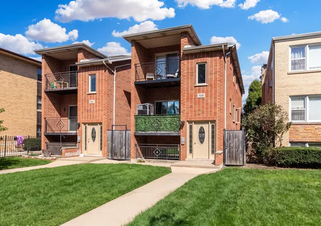 Photo 2 of Condo for sale at 5630 W Goodman St #301, Chicago, IL 60630 | MLS# 12774389 | Listing updated on 2026-10-08
