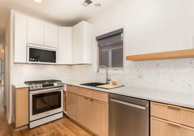 Photo 4 of Condo for sale at 5630 W Goodman St #301, Chicago, IL 60630 | MLS# 12774389 | Listing updated on 2026-10-08