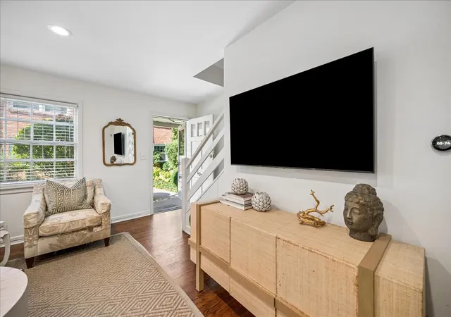 Photo 2 of Townhouse for sale at 602 Lincoln Ave, Winnetka, IL 60093 | MLS# 12774391 | Listing updated on 2026-10-21