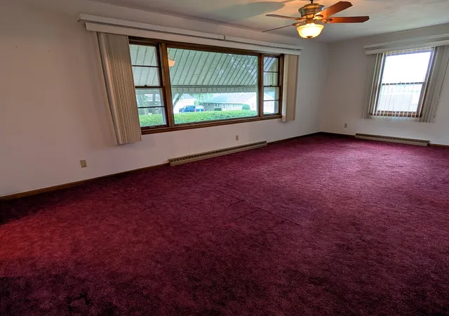 Photo 3 of Single family home for sale at 1364 Empire Ct, Freeport, IL 61032 | MLS# 12774400 | Listing updated on 2026-10-05