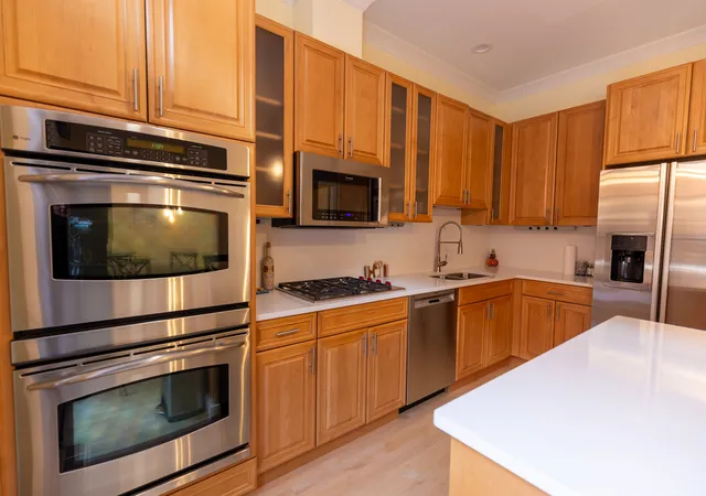 Photo 3 of Townhouse for sale at 1125 W Monroe St, Chicago, IL 60607 | MLS# 12774404 | Listing updated on 2026-10-07