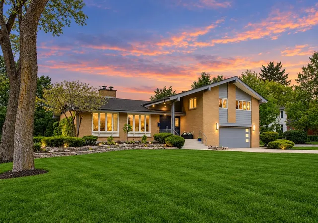 Photo 2 of Single family home for sale at 360 S Prospect Ave, Elmhurst, IL 60126 | MLS# 12774409 | Listing updated on 2026-10-07