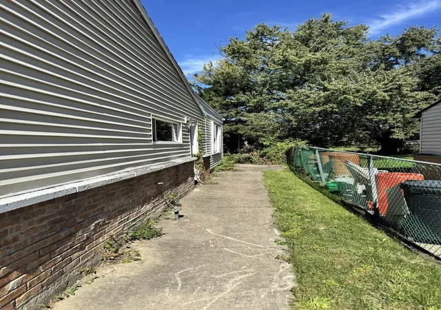 Photo 2 of Single family home for sale at 412 Winnebago St, Park Forest, IL 60466 | MLS# 12774419 | Listing updated on 2026-10-07