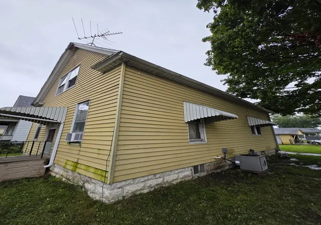 Photo 3 of Single family home for sale at 500 14th Avenue, Rock Island, IL 61201 | MLS# 12774421 | Listing updated on 2026-10-02