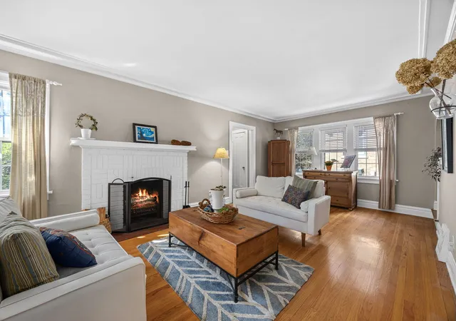 Photo 1 of Single family home for sale at 165 Forest Ave, Glen Ellyn, IL 60137 | MLS# 12774427 | Listing updated on 2026-10-09