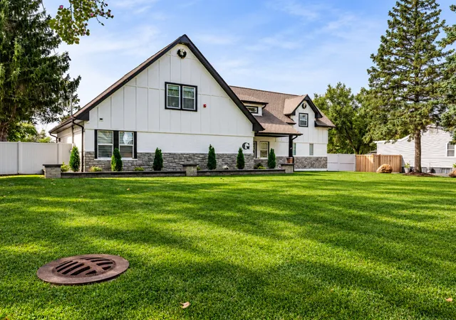 Photo 3 of Single family home for sale at 8454 S 85th Court, Hickory Hills, IL 60457 | MLS# 12774431 | Listing updated on 2026-10-02