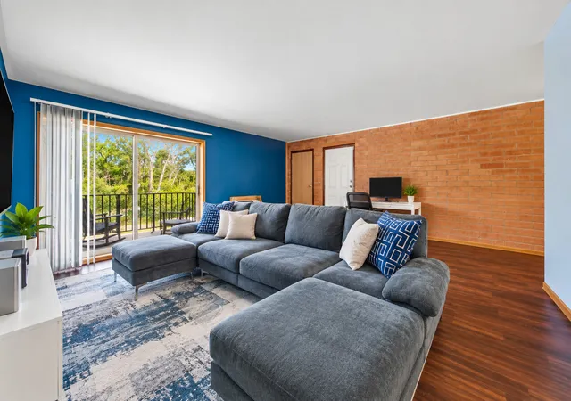 Photo 4 of Condo for sale at 1900 Canal St #2D, Blue Island, IL 60406 | MLS# 12774447 | Listing updated on 2026-10-06