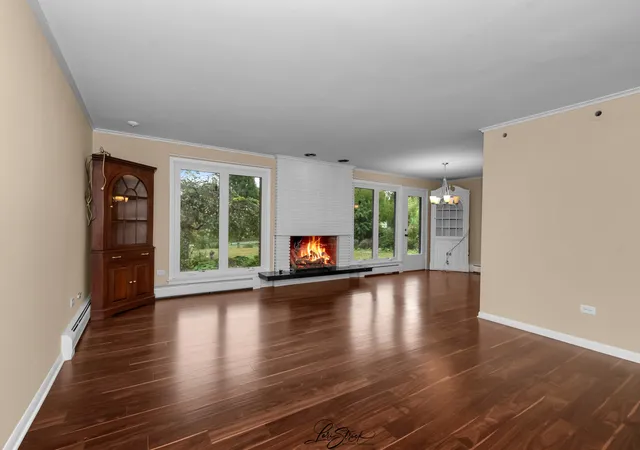 Photo 4 of Single family home for sale at 10s073 Clarendon Hills Rd, Willowbrook, IL 60527 | MLS# 12774469 | Listing updated on 2026-10-23