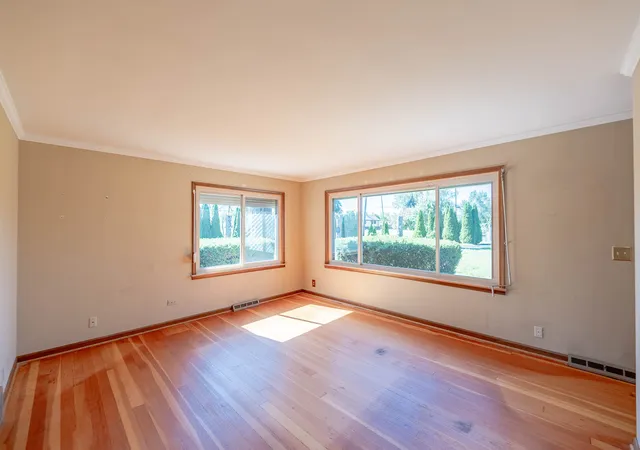 Photo 4 of Single family home for sale at 20185 Torrence Ave, Lynwood, IL 60411 | MLS# 12774470 | Listing updated on 2026-10-07