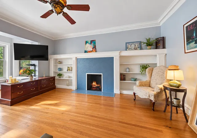 Photo 3 of Condo for sale at 5330 S Hyde Park Blvd #1S, Chicago, IL 60615 | MLS# 12774473 | Listing updated on 2026-10-07
