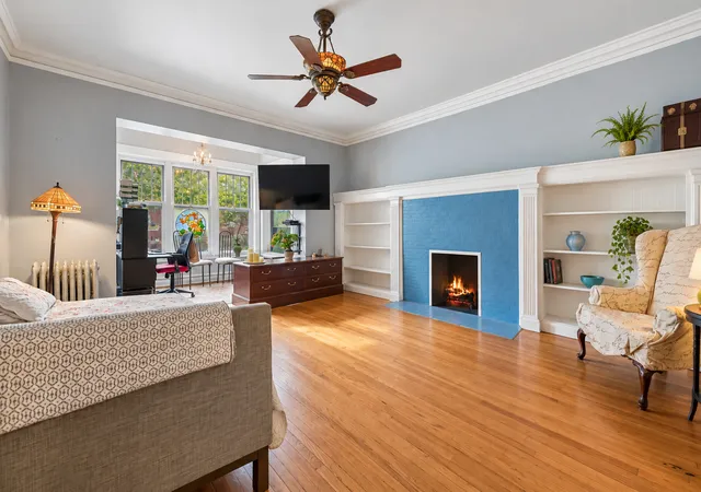 Photo 3 of Condo for sale at 5330 S Hyde Park Blvd #1S, Chicago, IL 60615 | MLS# 12774473 | Listing updated on 2026-10-09