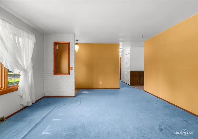 Photo 2 of Single family home for sale at 45 Fieldpoint Rd, Montgomery, IL 60538 | MLS# 12774477 | Listing updated on 2026-10-08
