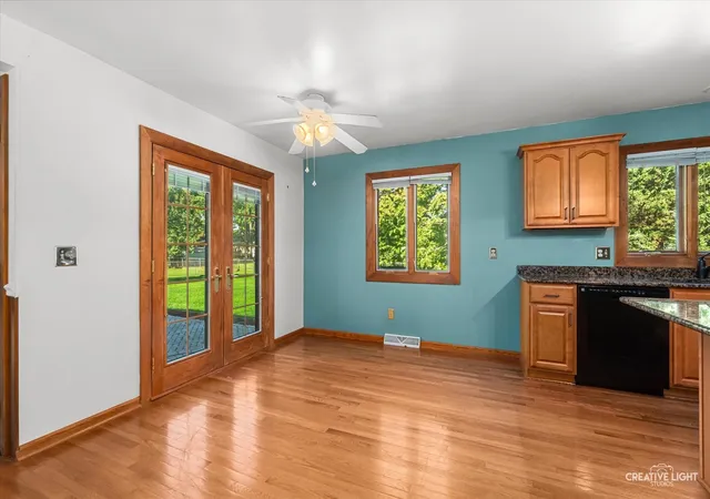 Photo 3 of Single family home for sale at 45 Fieldpoint Rd, Montgomery, IL 60538 | MLS# 12774477 | Listing updated on 2026-10-08