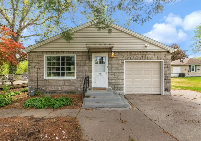 Single family home for sale at 408 32nd Avenue, Moline, IL 61265 | MLS# 12774483