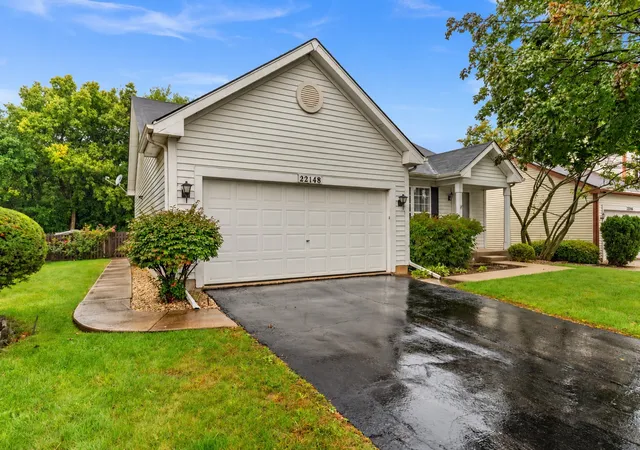 Photo 3 of Single family home for sale at 22148 W Plymouth Cir, Plainfield, IL 60544 | MLS# 12774485 | Listing updated on 2026-10-04