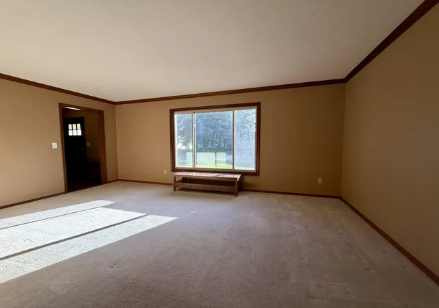 Photo 3 of Single family home for sale at 5 Hidden Lake Ct, Bloomington, IL 61704 | MLS# 12774492 | Listing updated on 2026-10-08